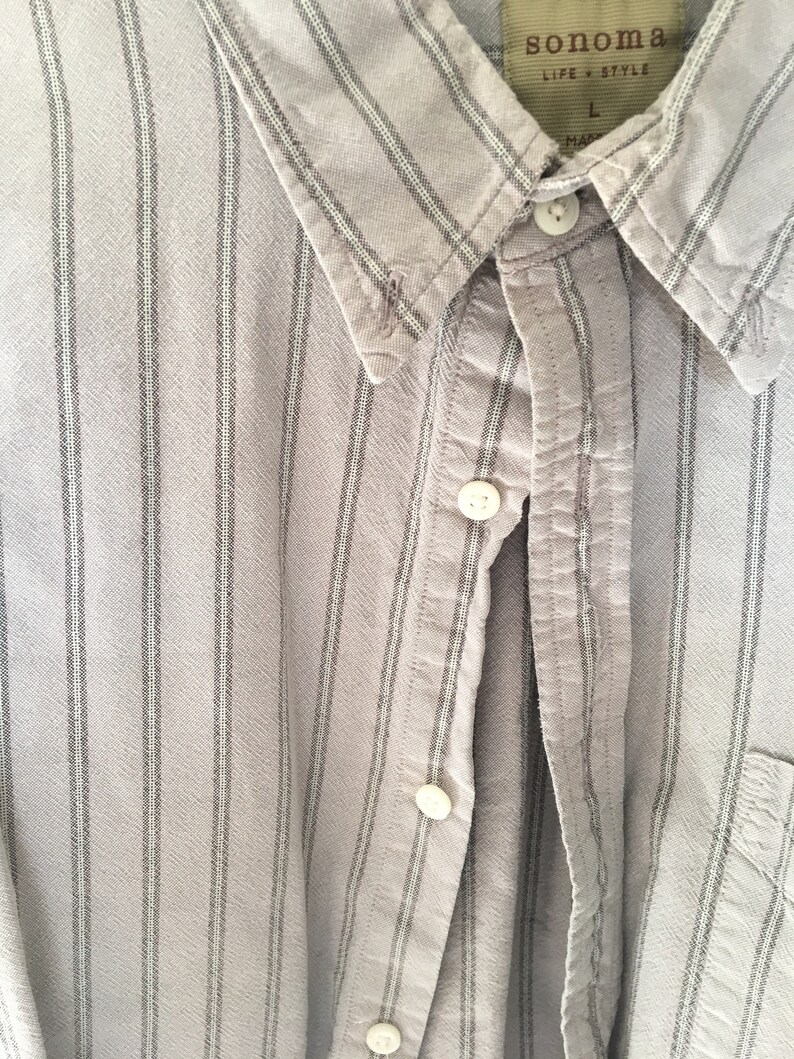 90/'s men/'s large gray striped button down shirt