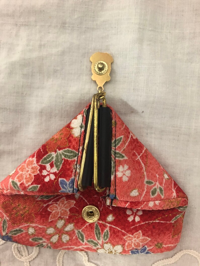 Vintage pink floral gold frog coin purse