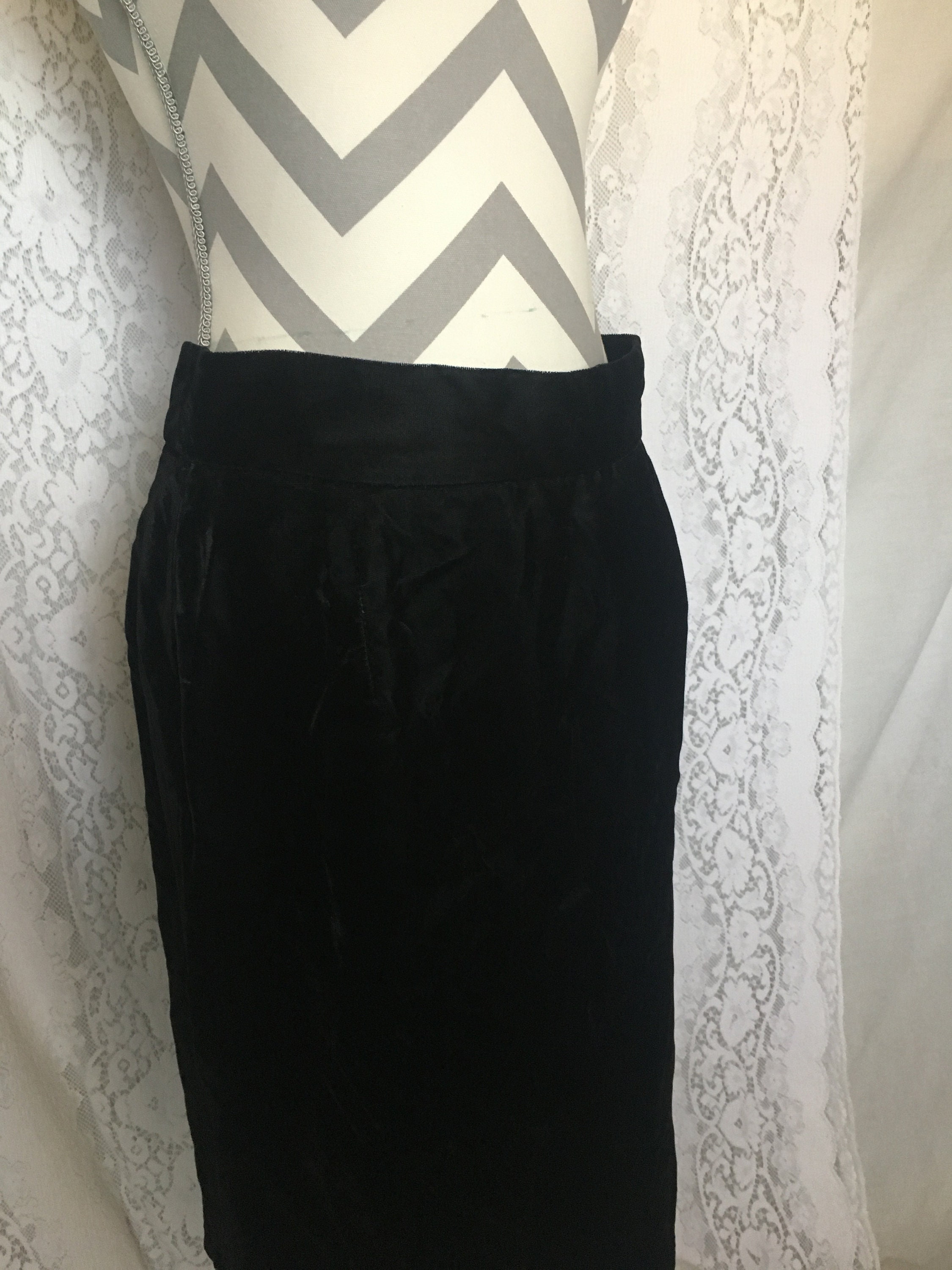 Vintage 80s Black Skirt/80s Black Velvet Skirt/80s Knee - Etsy