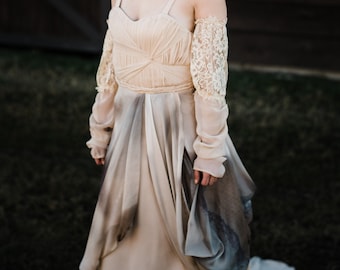Vestido de novia de muestra, estampado tie-dye único en beige y gris, mangas desmontables.