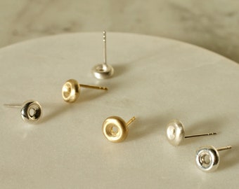 Nika Earrings, Solid Silver Studs, Minimalist Silver Studs, Minimalist Silver Earrings, Small Studs, Everyday Silver Earrings, Circle Studs