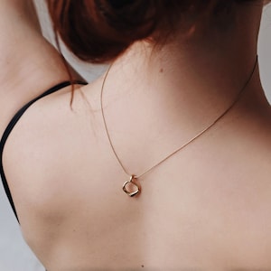 Collier pendentif en or, collier cercle, collier argent minimaliste, collier argent géométrique, collier goutte dorée, pendentif collier moderne