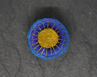 Hand embroidered Petit Soleil brooch