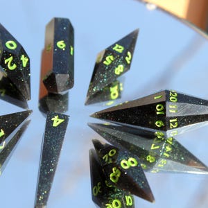 Druid&#39;s Night Dark Green Iridescent Crystal Dice, Handmade. Druid&#39;s Night