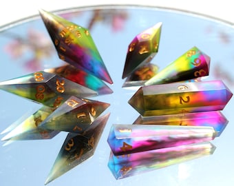 Dadi DnD mistici a forma di cristallo reattivi ai raggi UV - Magia della palude 04