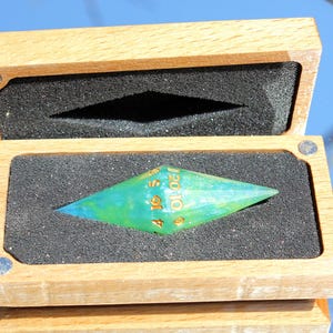 Kristallen D20 dobbelstenen – helder amberkwarts | Oversized 70 mm handgemaakte hars, cadeau Paladin Cleric