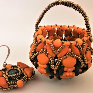 Cauldron and Pumpkin, cauldron and pumpkin, halloween, gemduo, ginko, superduo, 8mm chaton, paisley duo, magic, trick or treat,