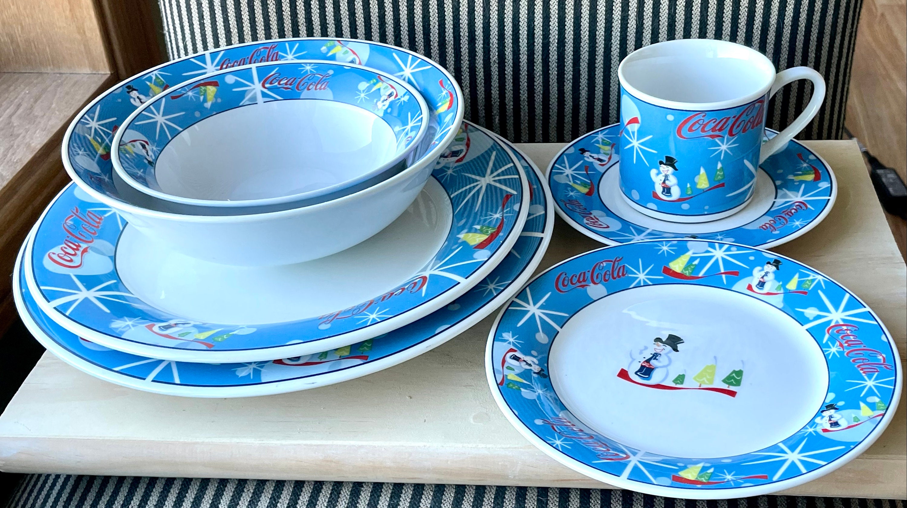 Coca cola dish set hotsell