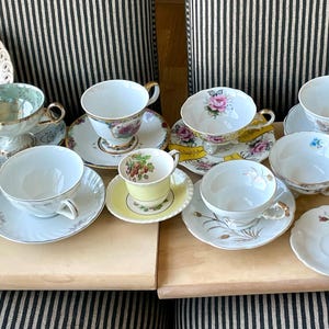 カップ＆ソーサー：日本製 金彩ハンドペイント、ゴールドスタンダード磁器、イエロー＆ゴールド日本製ハンドペイント、レフトン ゴールデンウィートフット #2766