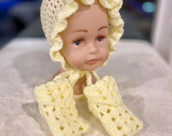 Handmade häkeln Baby Mütze und Booties Set, Vintage Style Rüschen Baby Outfit
