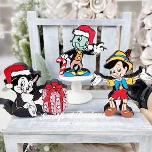 Jiminy Cricket Pinocchio and Figaro Christmas Decor, Disney Vintage Tiered Tray,  Disney Cats