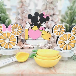 Mickey and Minnie Farmhouse Lemon Decor, Cute Disney Citrus Decorations, Mickey Lemon