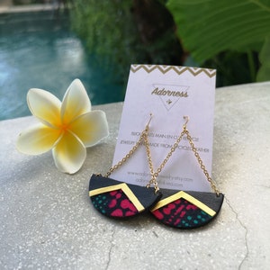 Half circle earrings for Winter - Handmade with african prints fabric and recycled leather - pink green golden black - made in France - 2025