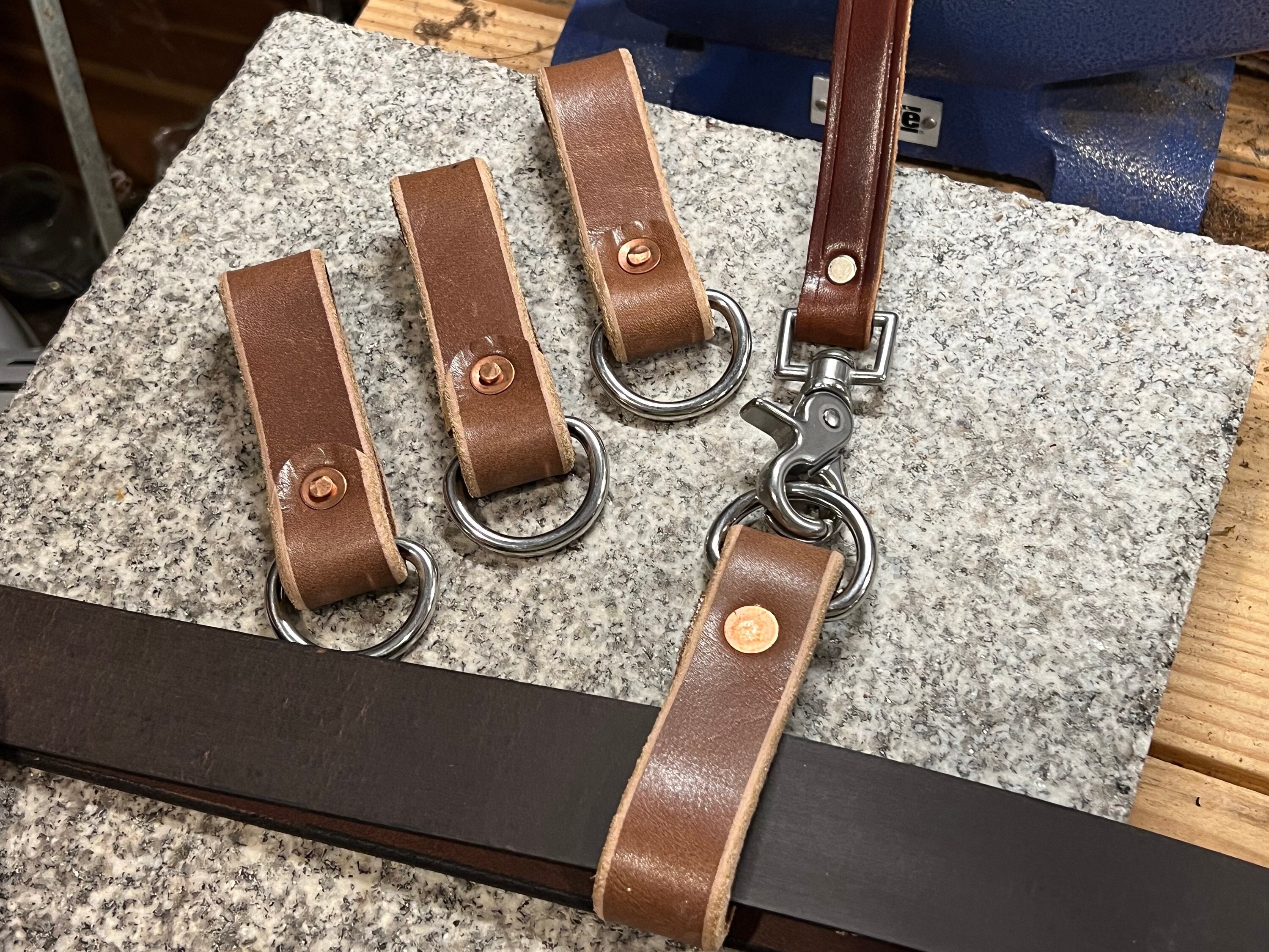 4 Packs Handmade Sewn leather Belt Loops keeper elastic belt keepers for  men and women (Large, Black)