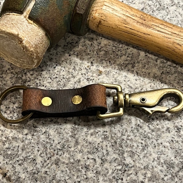 Leather Valet Key Chain  - Buffalo Leather - Antiqued Brass Lever Clip - Amish Handmade - Keyring - Made in USA - Key Fob