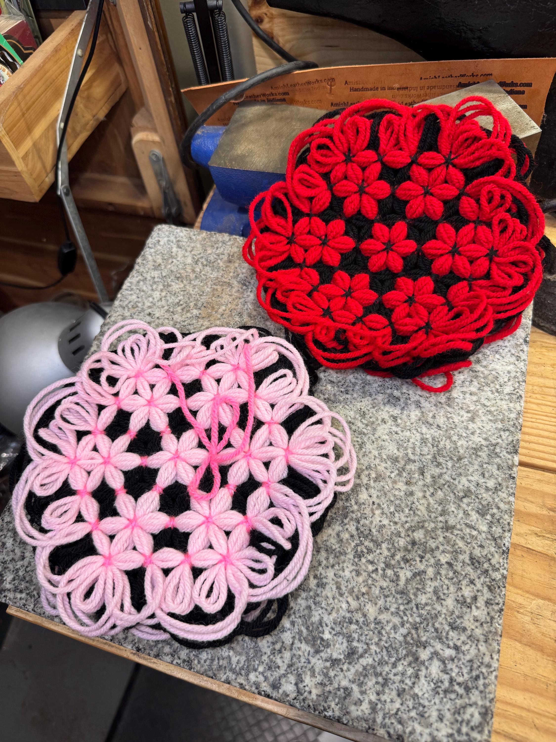 Blue And Pink Tie Dye Circle Pot Holders Set Trivets 2PCs Hot Pads Round Hot Mats Cotton Potholders