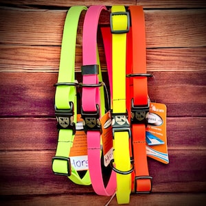 Horse Neck Strap – Adjustable Beta BioThane®, Breakaway-Safe, Neon Reflective Riding Strap for Training, XC, Jumping, Trail, USA-Made