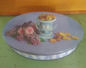 Vintage Carrs of Carlisle LTD England Cookie Tin Biscuit Tin Wedgwood Tin Motif