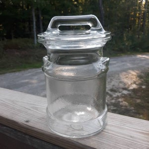 Vintage Klarglas Milchdose: Deckeldose für die Küche