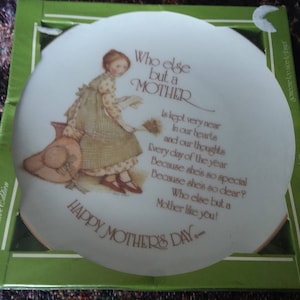 Holly Hobby Pamiątkowa Edycja Talerz na Dzień Matki American Greetings