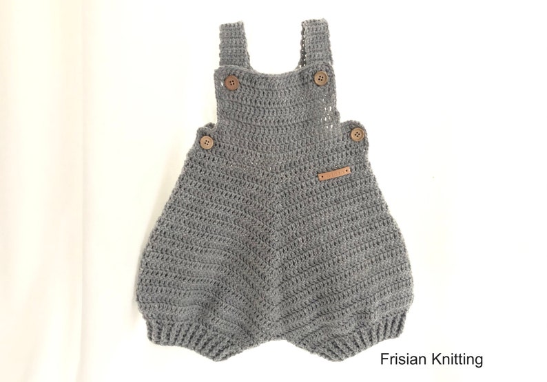 Crochet Pattern Baby Romper Bjorn dungarees afbeelding 1