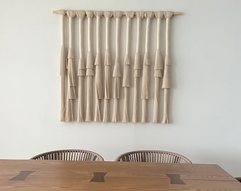 Neutrale vezelkunst muurdecoratie – groot handgemaakt textieldecor