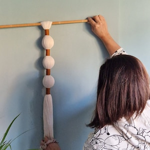 Minimalist Fiber Art Wall Hanging: Boho Home Decor
