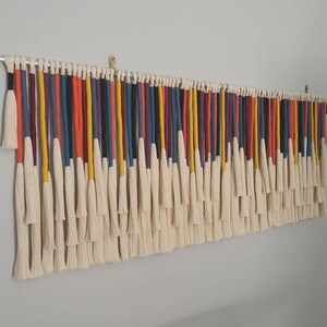 Tapiz de macramé para pared, decoración colorida para el hogar. imagen 14