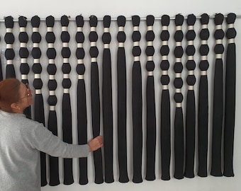 Zwarte bal macramé groot touw kunst gewikkeld wanddecor, textiel hangend