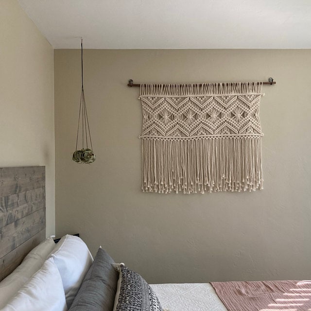 Brmeday Arazzo Macramè Boho 40x100 Cm Verde Con Luci LED - Decorazione Parete Fatta A Mano In Cotone, Perfetta Per Soggiorno, Camera Da Letto E Regali - 5