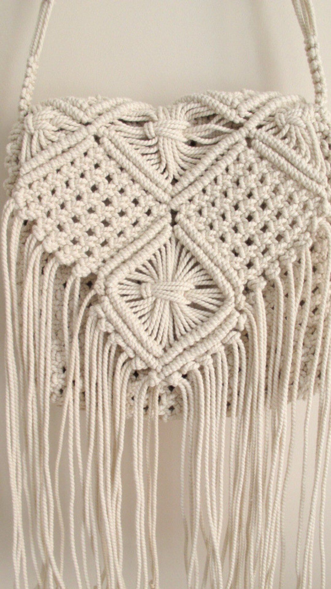 Macrame Handbag, Fringes Ladies Bag