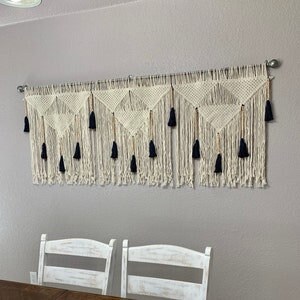Brmeday Arazzo Macramè Boho 40x100 Cm Verde Con Luci LED - Decorazione Parete Fatta A Mano In Cotone, Perfetta Per Soggiorno, Camera Da Letto E Regali - 4
