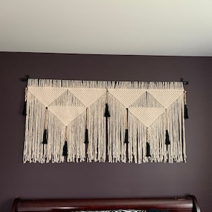 Macrame wall hanging, New Home Gift, Boho bedroom tapestry