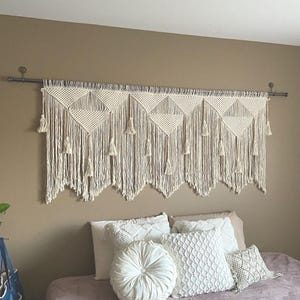 Tapiz de macramé para colgar en la pared, estilo bohemio, para sobre la cama.