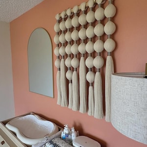 Fiber Wandkunst - Ball Makramee für Boho Kinderzimmer