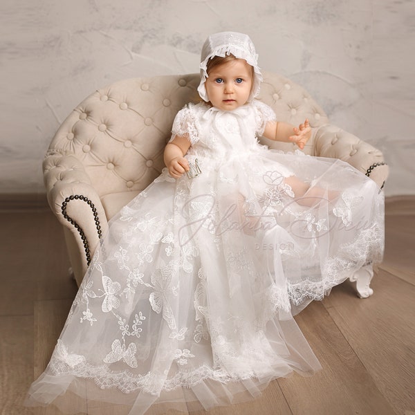 Robe de baptême avec papillons, tenue de baptême pour bébé fille, robe de baptême romantique en dentelle papillon et tulle pour bébé