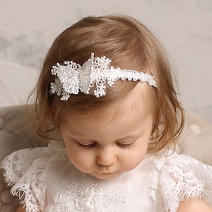 Schmetterling Taufhaarband: Handgefädelte Spitze, Newborn Photo Prop