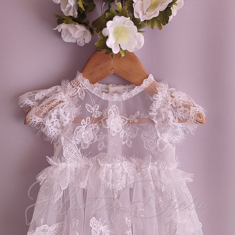 Robe de baptême avec papillons, tenue de baptême pour bébé fille, robe de baptême romantique en dentelle papillon et tulle pour bébé image 10