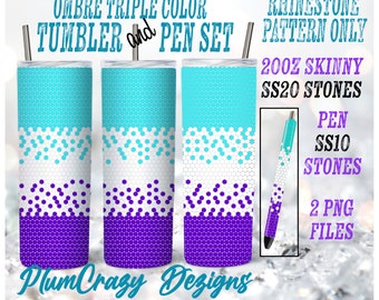 Könnte beinhalten: Ein digitales Design für einen 20 Unzen schlanken Becher und einen Stift mit einem dreifarbigen Ombre-Farbverlauf. Das Design verfügt über einen türkisfarbenen, weißen und violetten Farbverlauf mit einem Strasssteinmuster. Das Design ist mit "RHINESTONE PATTERN ONLY" beschriftet und enthält den Text "200Z SKINNY SS20 STONES" und "PEN SS10 STONES". Das Design ist auch mit "2 PNG FILES" beschriftet.