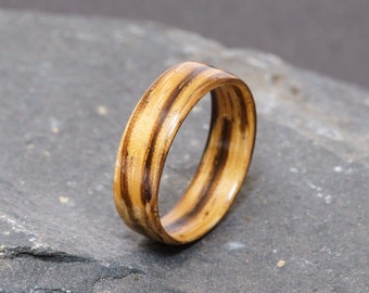 Zebrano Ring - aangepaste zebrano bentwood houten ring. Alternatieve bruiloft sieraden voor mannen en vrouwen.