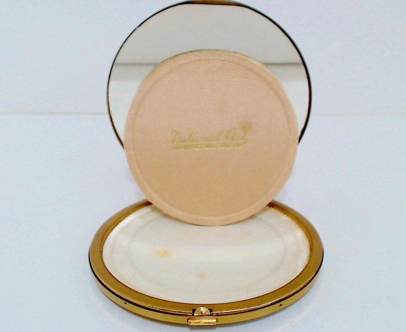 Superb USA Powder Compact Jeweled Case Unused Puff Signed National Art Fifth Avenue Crystal Rhinestone Lid Design Original Box Excellent