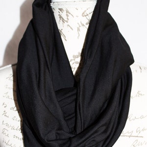 Hidden Pocket Infinity Scarf. Black Double loop Travel Scarf with Hidden Zipper Pocket. Great gift for traveler image 6