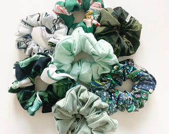 Scrunchies vert Imprimer les cravates pour les cheveux.  Bundle 3 et économisez