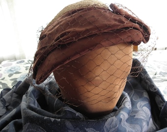 Vintage Ladies hat, 1930s, 1940s, off white,structured,brown veil, wire in brim, some slight discolouration, 80 to 90 yrs old,