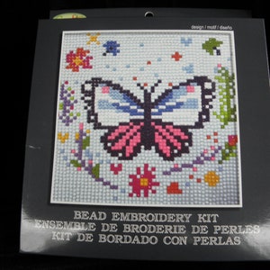 Bead Embroidery Kit,red Roses NEW, Fabric With Design, Adhesive Gel, Beads,  Colour Coded, Application Pen, Bead Tray,full Instructions 