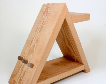 Pyramid - tavolino, tavolino triangolare in legno, legno di recupero, tavolino