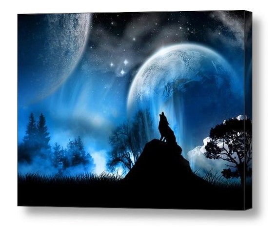 Wolf Howling on Moonlight Earrings Wolf Howling on Moonlight Earrings