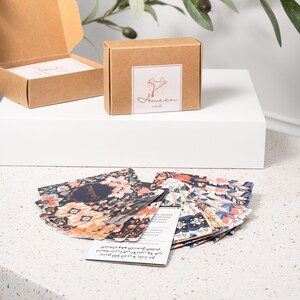 Ameen Cards - Jeu de cartes avec 30 Duas puissants | Cartes du savoir islamique | Cadeaux islamiques | Cadeaux du Ramadan | Cadeaux de l'Aïd | Papeterie islamique