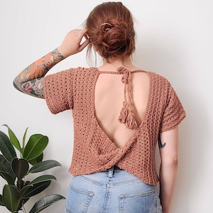 Crochet Top PATTERN // Coffee Date // Adjustable Twist Open Back Crochet Tee Novice Crochet Pattern for ANY SIZE image 3