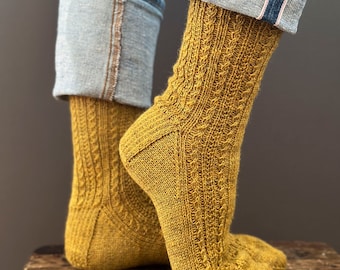 Drumblebee Socks - Pattern - Knitting - Instant PDF Download